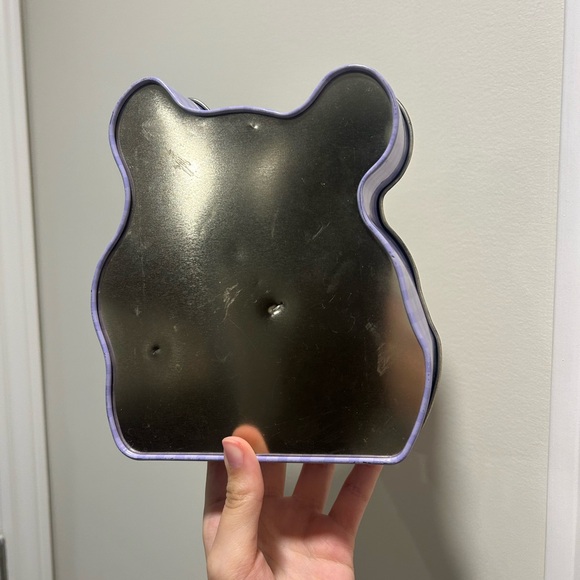 Winnie the Pooh Tin Container - Picture 2 of 2